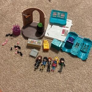 Harry Potter magical minis playset LOT honeydukes hermoine Ron Luna Neville